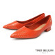 TINO BELLINI 貝里尼 巴西進口 鉚釘造型 尖頭 低跟鞋 FWCV043-Q(橘色)