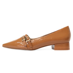 TINO BELLINI 貝里尼 巴西進口 經典魅力黑色漆皮尖頭低跟鞋FWCV044-9(駝色)