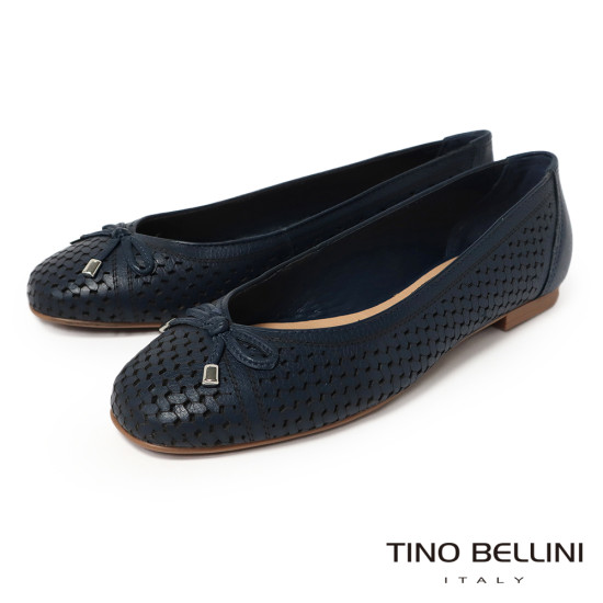 TINO BELLINI 貝里尼 巴西進口氣質鏤空雕刻編織造型透氣平底娃娃鞋FSBT026-4(藍色)