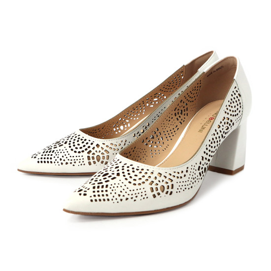 蕾絲簍空尖頭粗跟鞋FSET0003-0